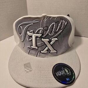 0064NWT HOWD TX ball cap White and Gray Texas size M